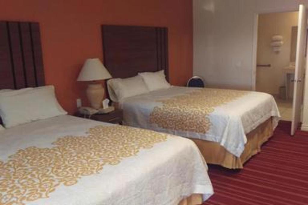Days Inn By Wyndham Hemet Kültér fotó