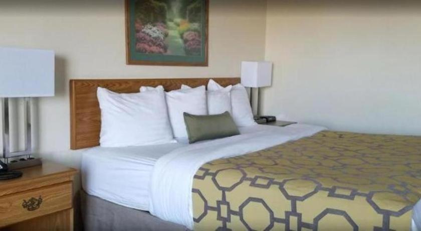 Days Inn By Wyndham Hemet Kültér fotó