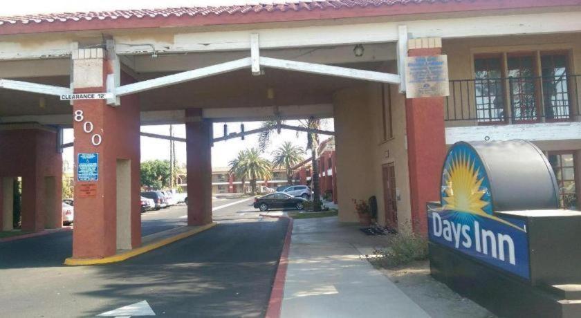 Days Inn By Wyndham Hemet Kültér fotó