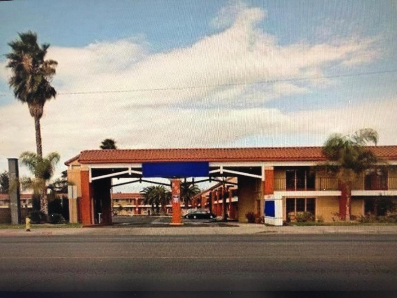 Days Inn By Wyndham Hemet Kültér fotó